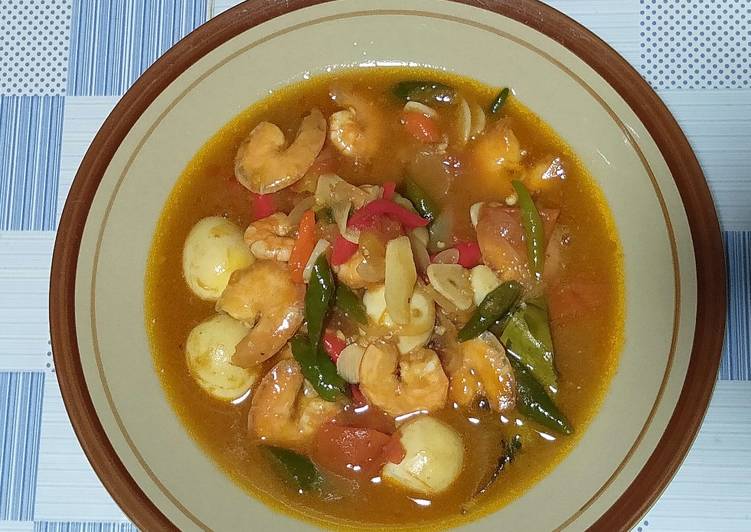 Udang saos tiram (campur telur puyuh)