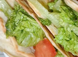 Gambar Wrap Salad dan Keju