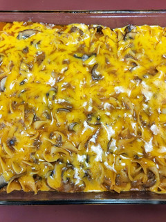 A picture of Lee's Cheesey Beef Noodle Casserole.