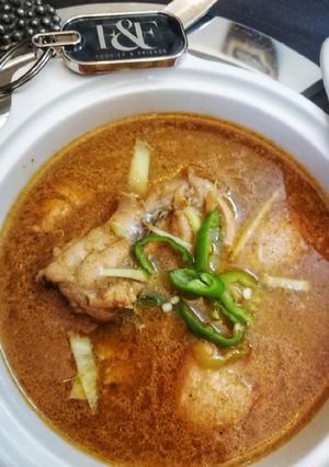 A picture of Chicken nihari.