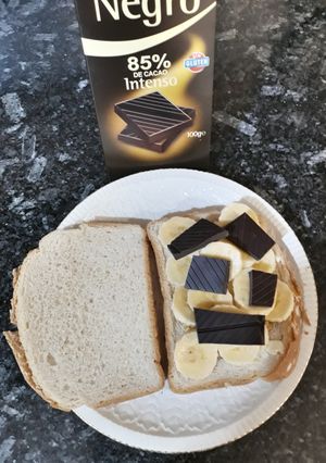Foto principal de Sándwich caliente de plátano con chocolate