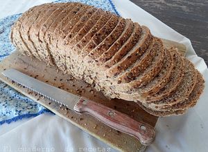 Foto principal de Pan de Molde Semi Integral con Semillas