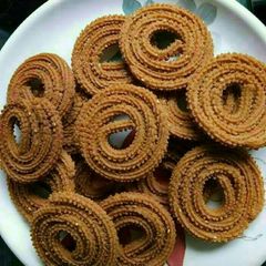 A picture of Wheat chakli.