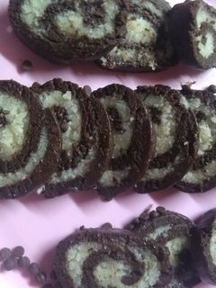 સ્વિસ રોલ(swiss roll recipe in Gujarati) રેસીપી મુખ્ય ફોટો