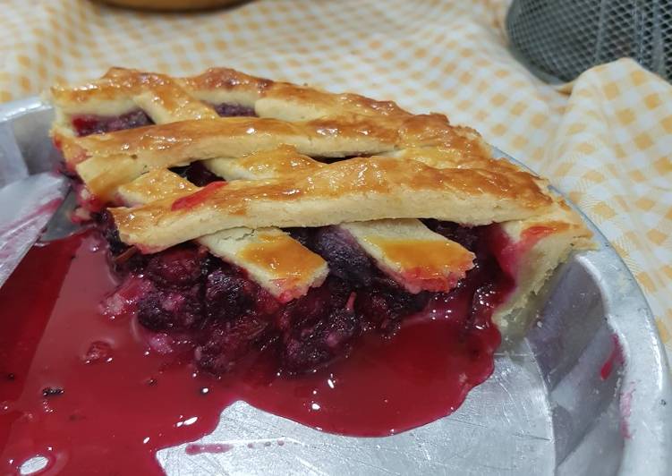 Mulberry pie
