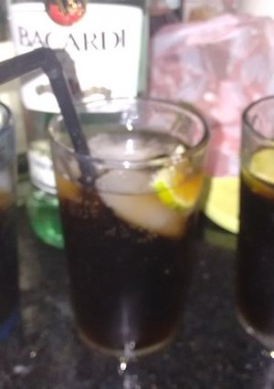 Una foto de Cóctel Cuba libre