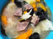 Gambar sup daging sapi jamur kuping