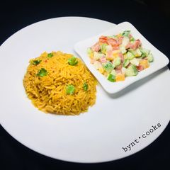 A picture of Rice🍚 +🥗.