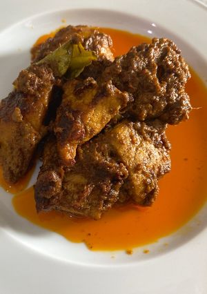 A picture of Rendang daging babi.