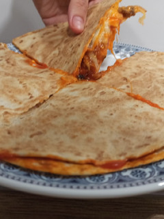 Una foto de Quesadillas 3 quesos rápidas