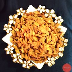 A picture of Namak pare.