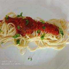 A picture of Spaghetti and meatballs.