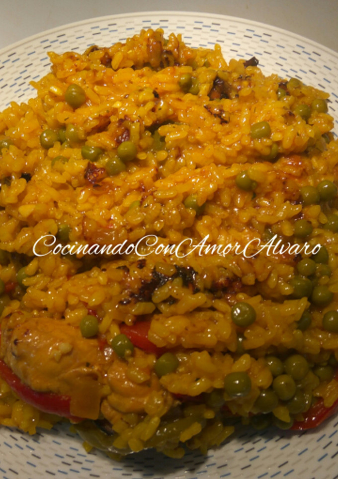 Una foto de Paella de pollo