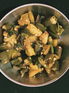 ભીંડા બટાકા નુ શાક રેસીપી મુખ્ય ફોટો