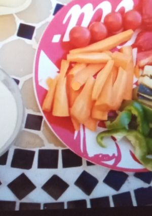 Una foto de Aperitivo light de verduritas con Dip de cebolla