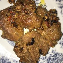 A picture of Pan Seared Lamb Chops.