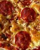 Pizza de Chouriço e Queijo