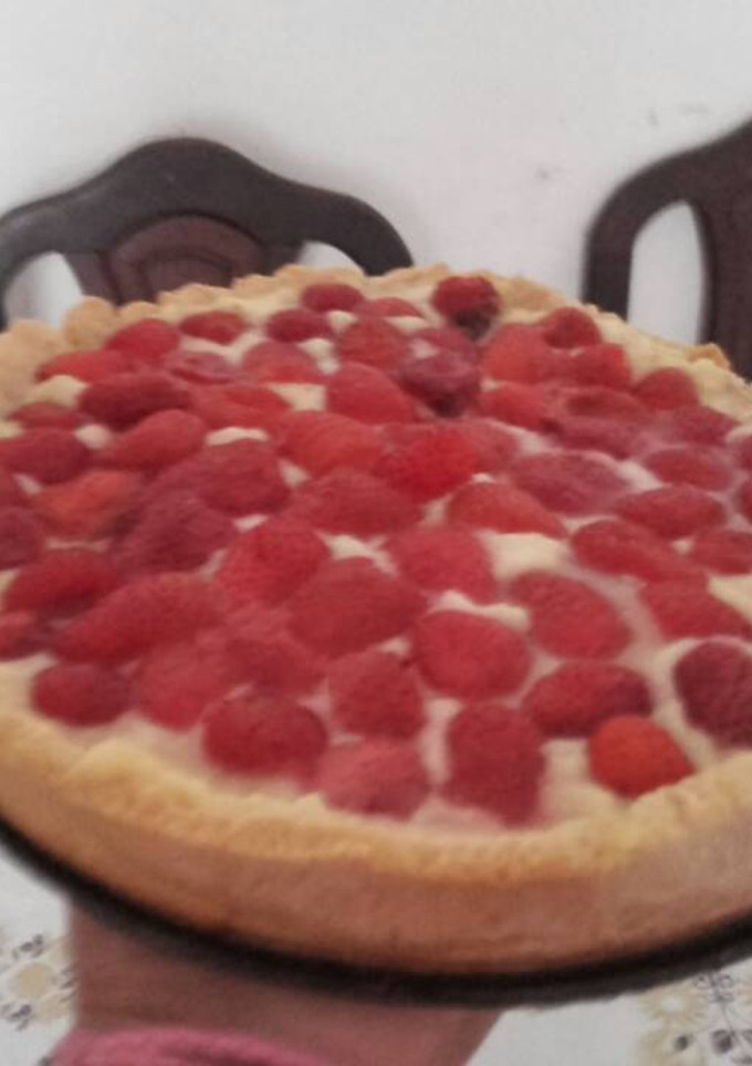 Una foto de Tarta de frutillas y pastelera