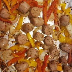 A picture of 1 pan healthy sausage & peppers.