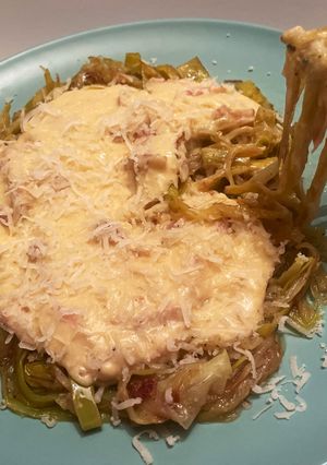 Foto principal de Spaghetti de puerro con salsa carbonara