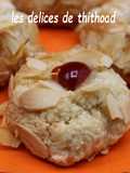 Petits fours Algériens aux amandes (Mchewek)