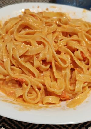 Foto di Tagliatelle con sugo di pomodorini ciliegino e burrata