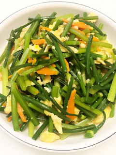 👩🏻🍳韭菜花炒蛋 的食譜成品照片