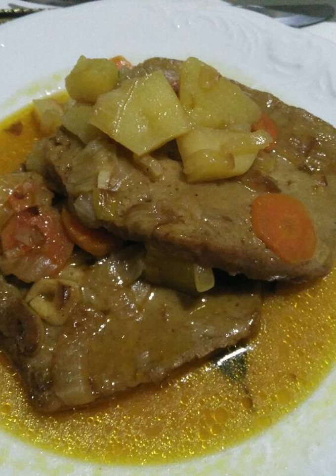 Una foto de Seitán estofado en olla GM E