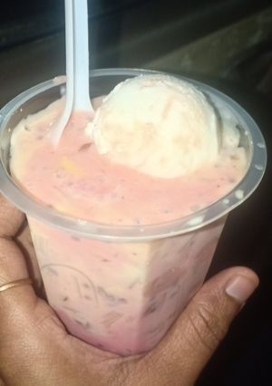 A picture of Falooda.