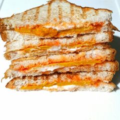A picture of Cheela Sandwich.