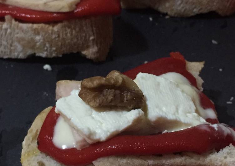 Tapa de piquillo con mozarella