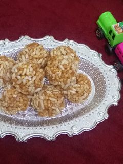 मुरमुरे के लड्डू (Murmure ke ladoo recipe in Hindi) रेसिपी मुख्य फोटो