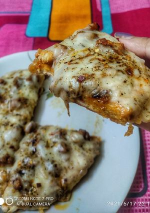 চিকেন টিক্কা প্যান পিজ্জা (chicken tikka pan pizza recipe in Bengali) রেসিপির প্রধান ছবি