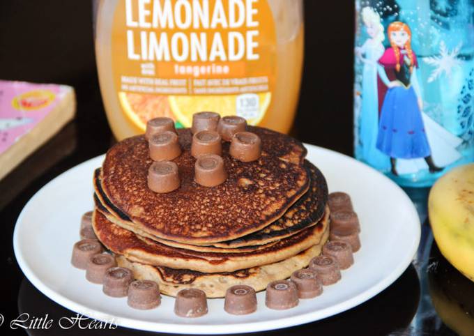 How to Make Quick Fluffy Chocolate Banana Pancakes