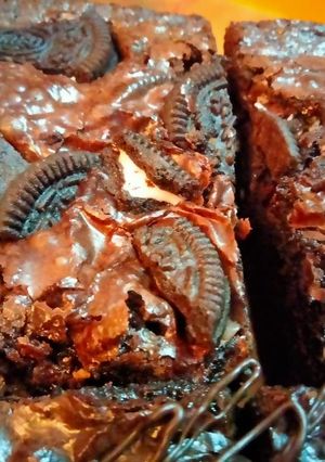 A picture of Fudgy Oreo brownies.