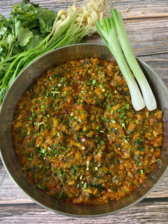 રીંગણ નો ઓળો (Ringan Oro Recipe In Gujarati) રેસીપી મુખ્ય ફોટો