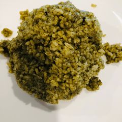 A picture of Curry leaves thokku.