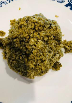 A picture of Curry leaves thokku.