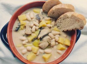 Foto di Stufato cremoso di cannellini e funghi cardoncelli
