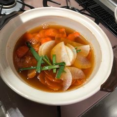 A picture of Nabe Kimchi.