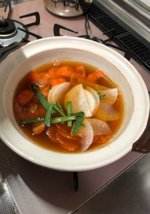 A picture of Nabe Kimchi.