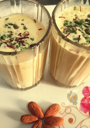 इंदौरी शाही शिकंजी (indori shahi shikanji recipe in Hindi) रेसिपी मुख्य फोटो
