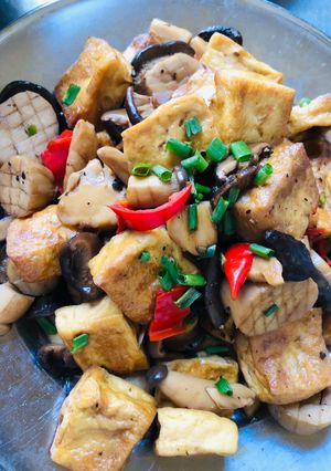 Hình của món Đậu kho nấm.