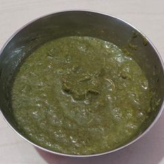 A picture of Mint chutney.
