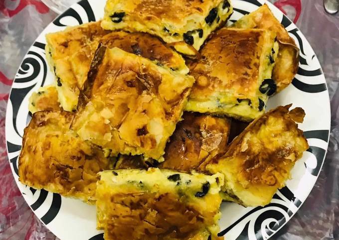 Recipe of Favorite Phyllo cheese pie๐ง (Egyptian Goulash) Recipe of Favorite Phyllo cheese pie๐ง (Egyptian Goulash)