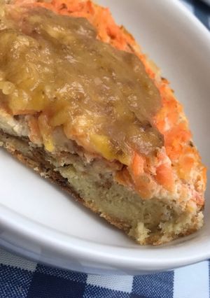 Una foto de Torta de pan con zanahoria y banano 🍌😋🥕