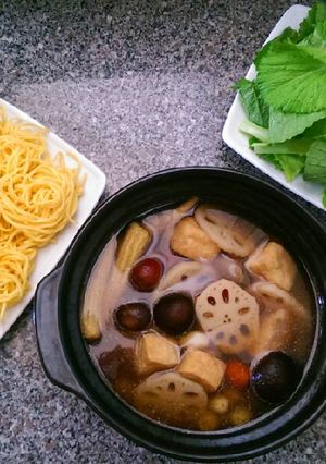 Hình của món Đậu Hủ Tiềm Ngũ Quả Chay.