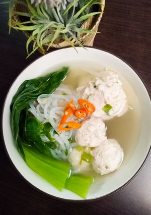Foto resep Bakso Ayam Kenyal Tanpa Tepung untuk Diet Rendah Kalori