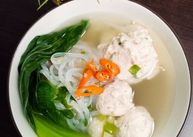 Resep Bakso  Ayam Kenyal Tanpa Tepung untuk Diet Rendah  