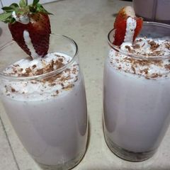 A picture of Strawberry shake.
